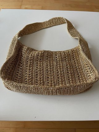 Bolso de crochet dorado