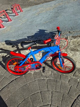Bicicleta Spiderman 4-6 años VENTA EN PERSONA