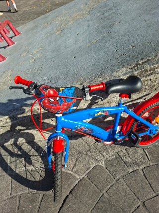 Bicicleta Spiderman 4-6 años VENTA EN PERSONA