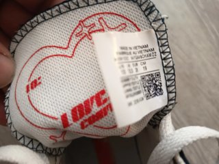 Converse Love Concept