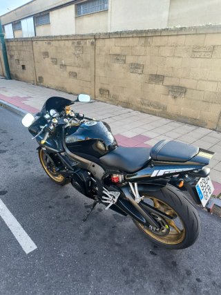 Yamaha R6 Black