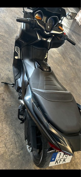 Yamaha T-MAX 530 Maxi Scooter