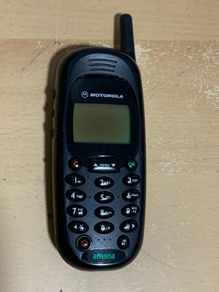 Teléfono Móvil Motorola Clásico Negro