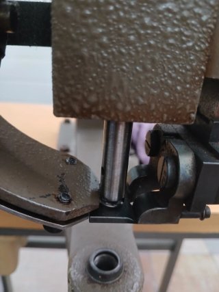 Máquina Jopevi a pedal para remaches