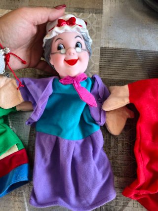 Marionetas Caperucita Roja y Lobo