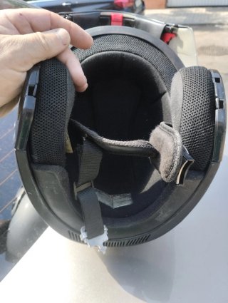 Casco de moto gris