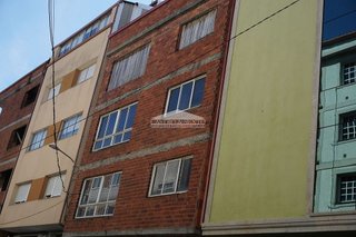 Edificio en venta en Melide