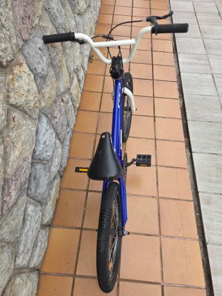 Bicicleta BMX GT Slammer Azul