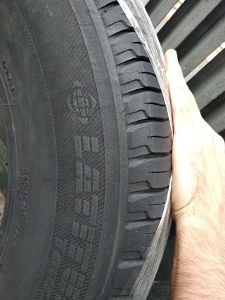 2 Michelin 4x4 Synchrone 245/70 R16