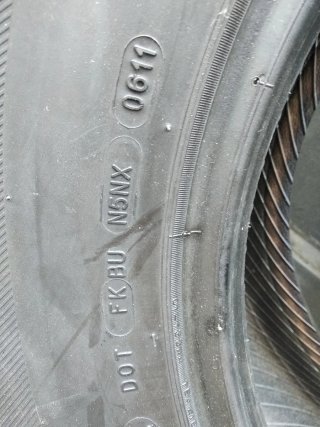 2 Michelin 4x4 Synchrone 245/70 R16