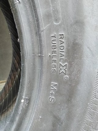 2 Michelin 4x4 Synchrone 245/70 R16