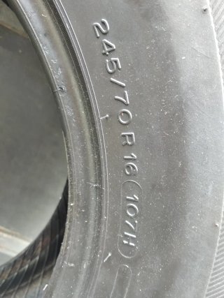 2 Michelin 4x4 Synchrone 245/70 R16