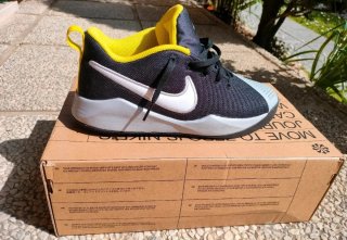 Nike Team Hustle Quick 2 GS n.38,5