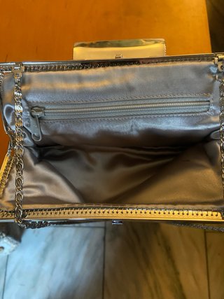Bolso de mano plateado