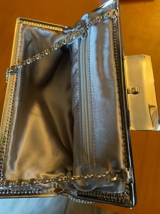 Bolso de mano plateado