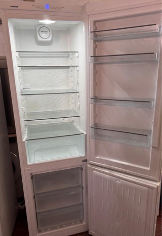 FRIGORÍFICO COMBI NO FROST MIELE EN BLANCO
