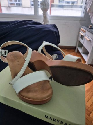 Sandalias tacón Marypaz blancas y marrón