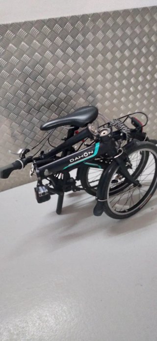 Bicicleta DAHON VYBE CITY 7V Aluminio Plegable