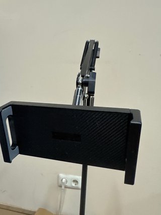Soporte de suelo para tablet articulado