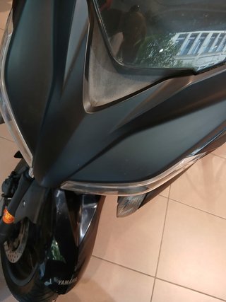 YAMAHA XMAX400 Maxi Scooter