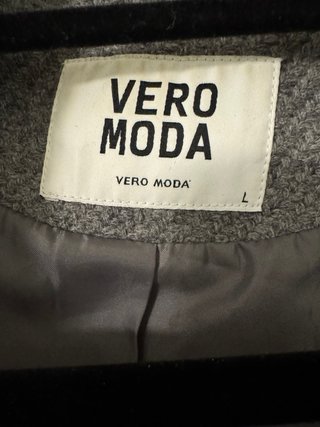 Abrigo Vero Moda Gris
