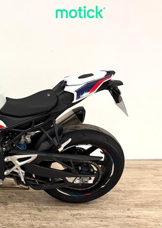 BMW M 1000 RR
