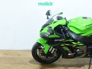 KAWASAKI NINJA ZX-10 R (AKRAPOVIC HOMOLOGADO)