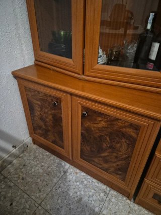 Mueble TV y Vitrina Madera y Cristal