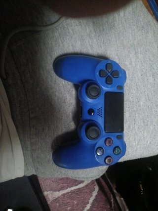 PS4 Slim 1TB Sony Negra+mando(no original)