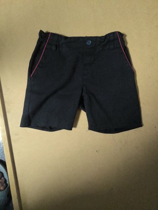 Se venden por separado.  Talla 3 y 4