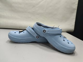 Crocs forro polar azul Talla 41-42
