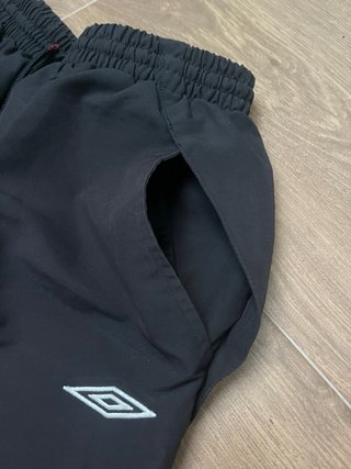 Pantalón Pirata Umbro Negro