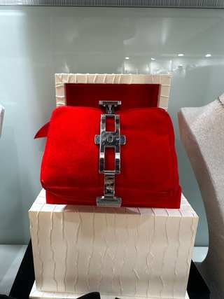 Reloj Omega Constellation Nácar y Diamantes
