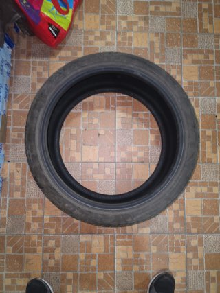 Neumático Pirelli P-Zero 255/35/19 96Y