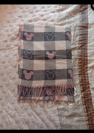 Bufanda gris y rosa de Temu
