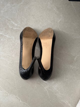 Zapatos de tacón V&L negros