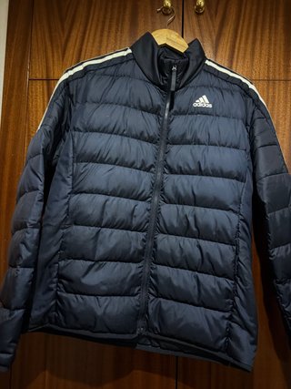 Chaqueta Adidas acolchada azul marino