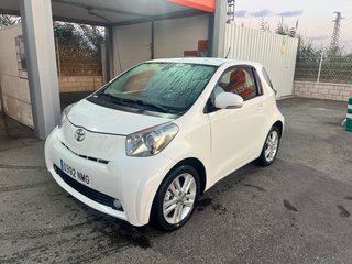 Toyota iQ 2010
