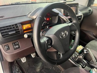 Toyota iQ 2010