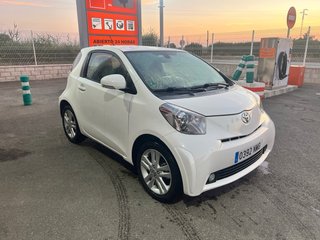 Toyota iQ 2010
