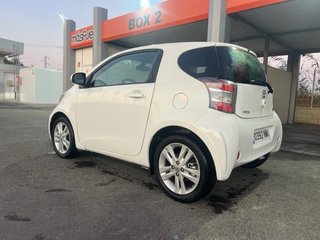 Toyota iQ 2010