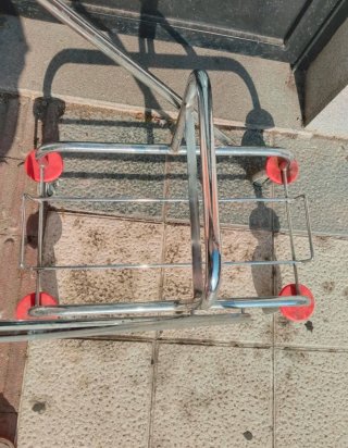 Carro de fregar profesional para transportar cubos