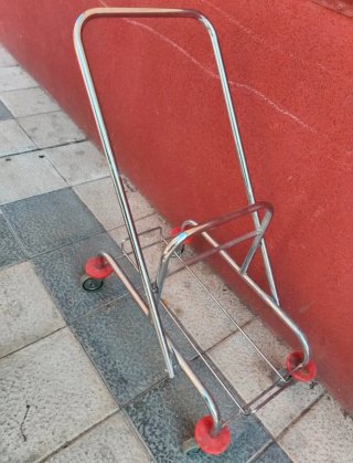 Carro de fregar profesional para transportar cubos