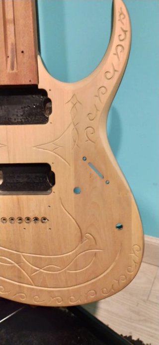 Cuerpo de guitarra Ibanez sin montar