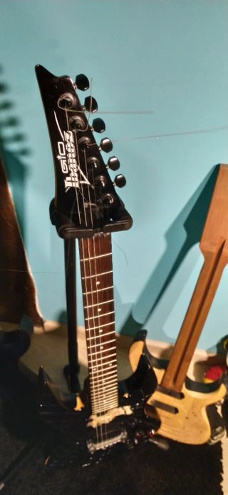 Cuerpo de guitarra Ibanez sin montar