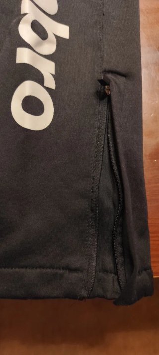 Pantalón chándal Umbro negro talla S