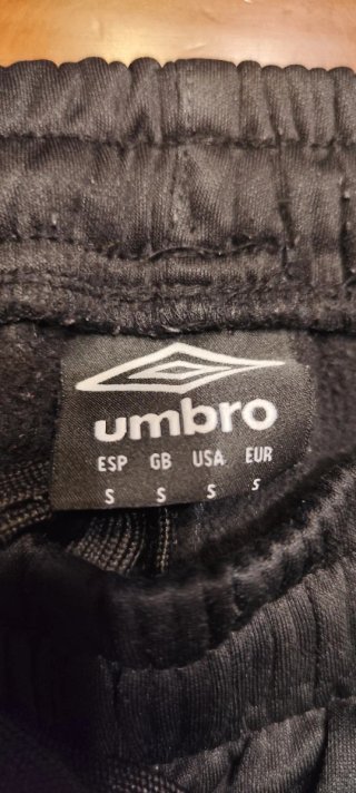 Pantalón chándal Umbro negro talla S