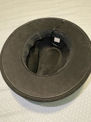 Cappello nero Violina