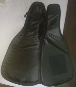 Guitarra Alhambra 4F con funda acolchada