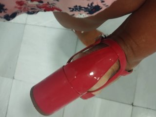 Zapatos de tacón fucsia para mujer